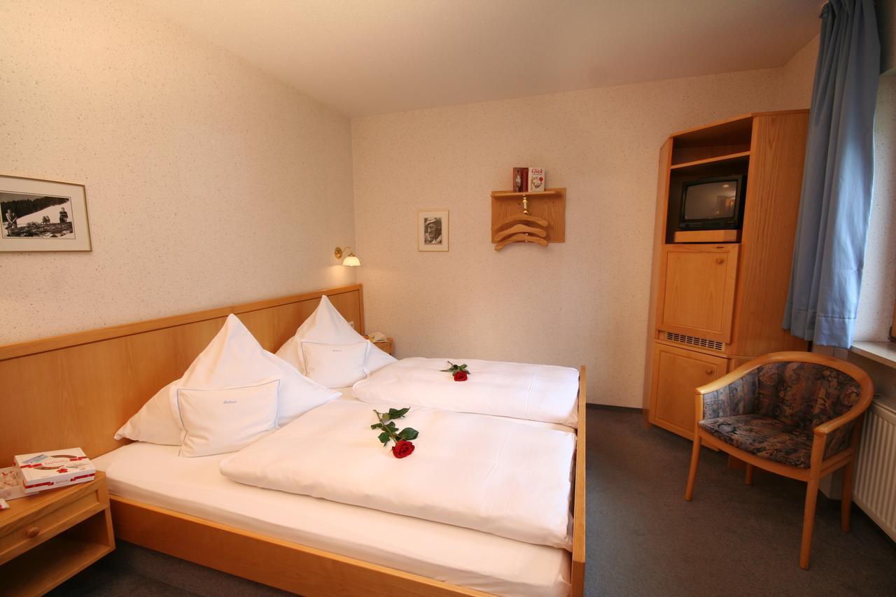 Hotel Bellevue Riezlern Esterno foto