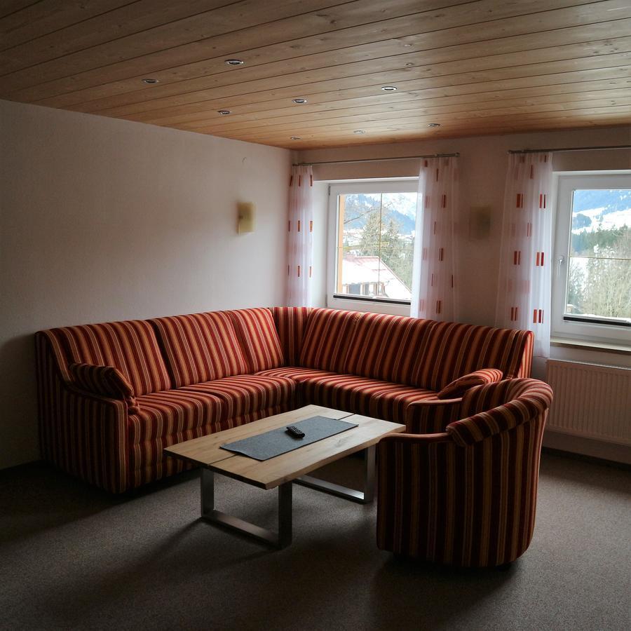 Hotel Bellevue Riezlern Esterno foto